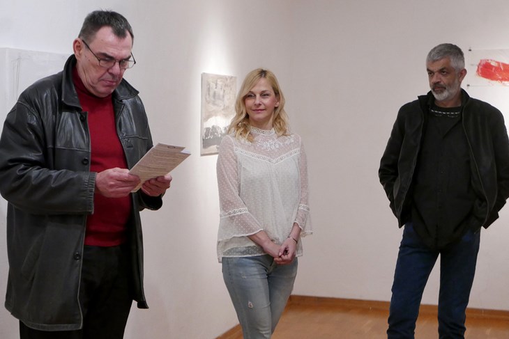 Eugen Borkovsky, Sanja Simeunović Bajec i Željko Bobanović na predstavljanju u galeriji Fonticus (S. DRAGOJEVIĆ)